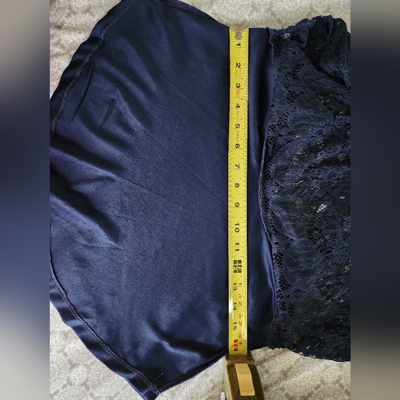 Spaghetti strap top - Picture 6 of 9